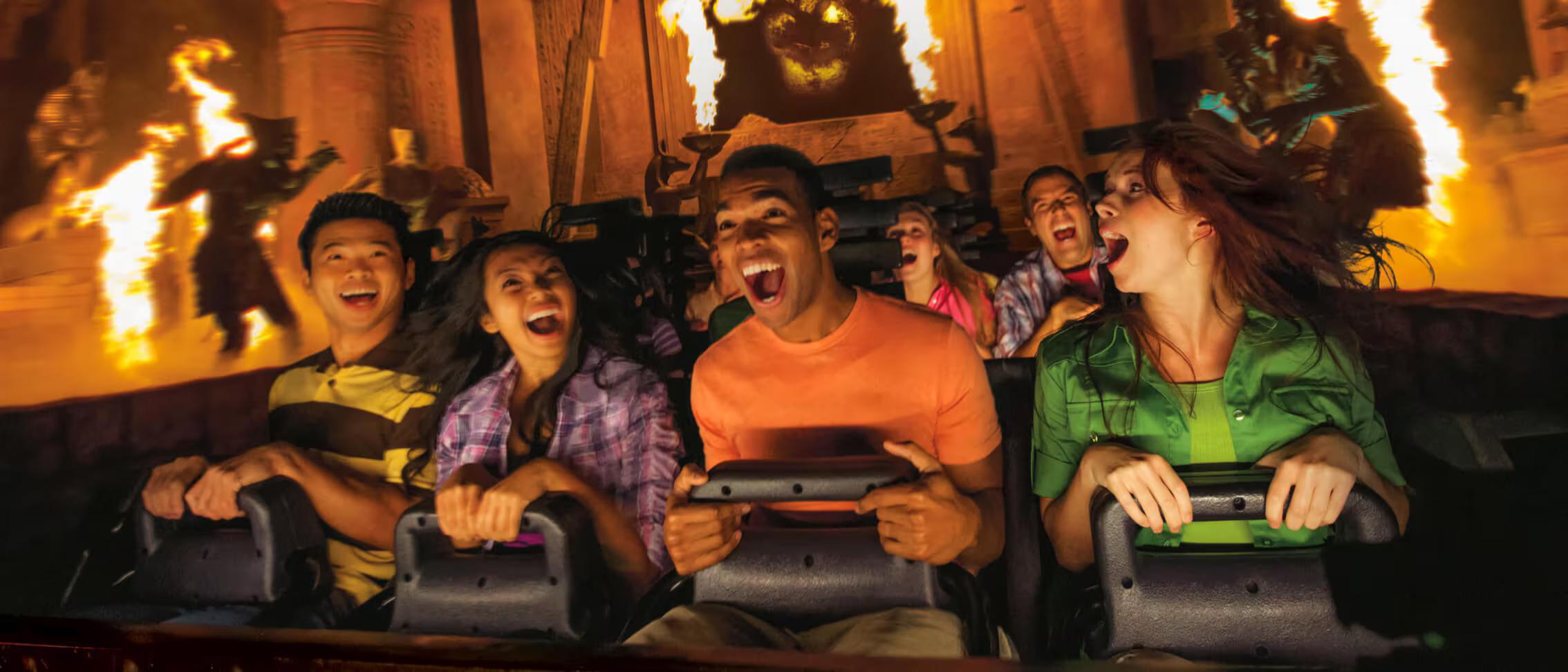 usf-revenge-of-the-mummy-ride-people-a